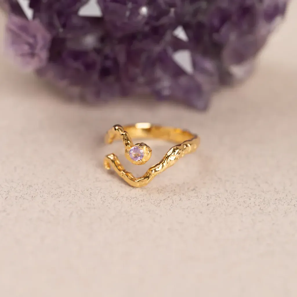 EMILIA PURPLE AMETHYST GOLDEN RING