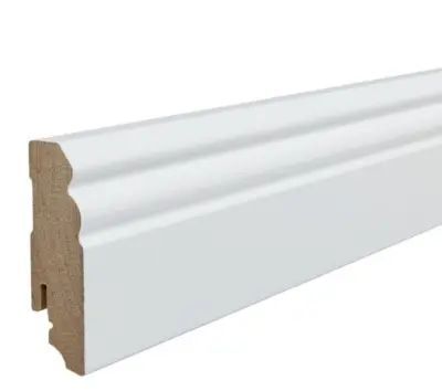 hvidt fodpanel - gammeltysk profil, 18 x 90 mm.