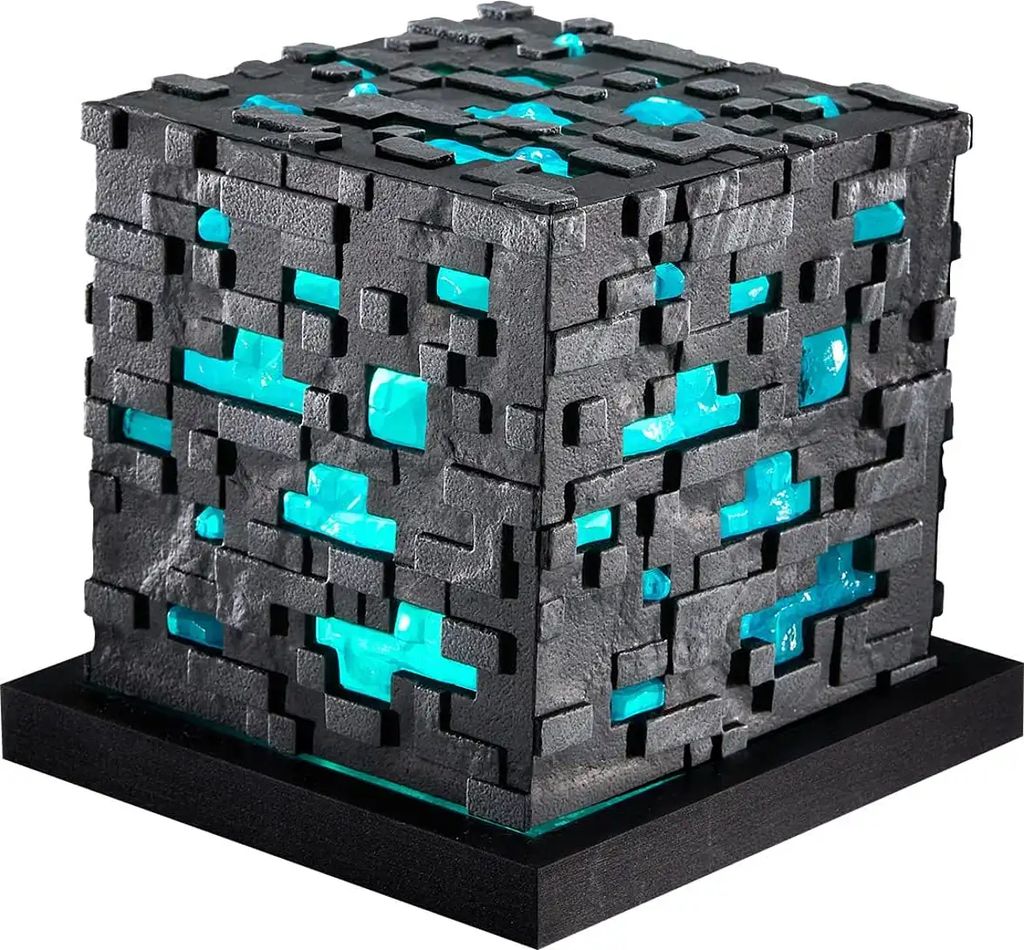 The Noble Collection Minecraft Diamond Ore