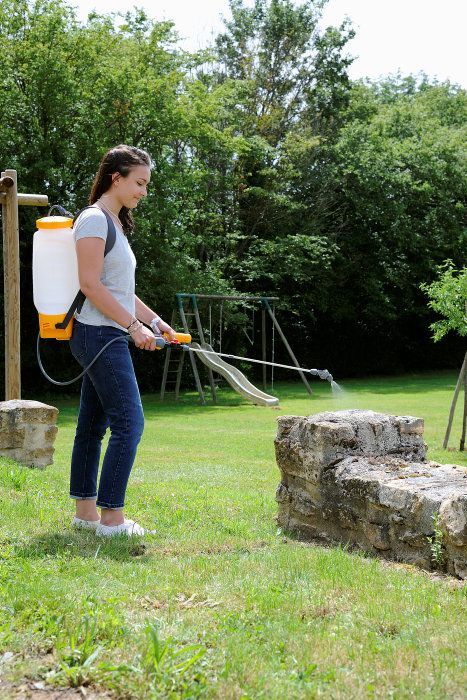 Hozelock Knapsack Sprayer Plus 12L
