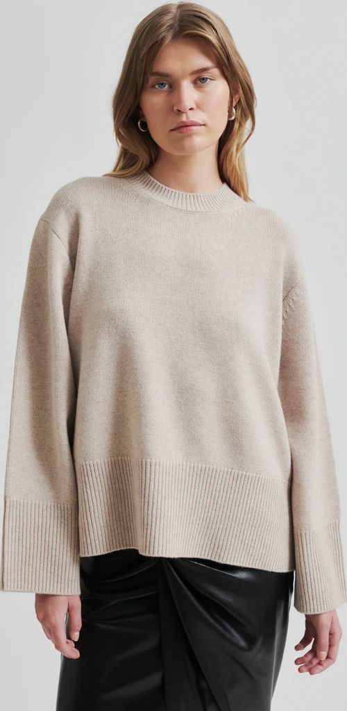 alpha knit o-neck