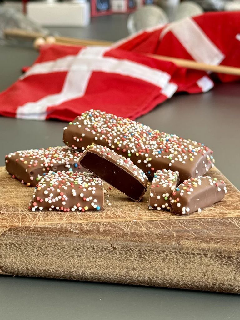 Karamel Kompagniet, Romkugle bar i lys chokolade, limited edition