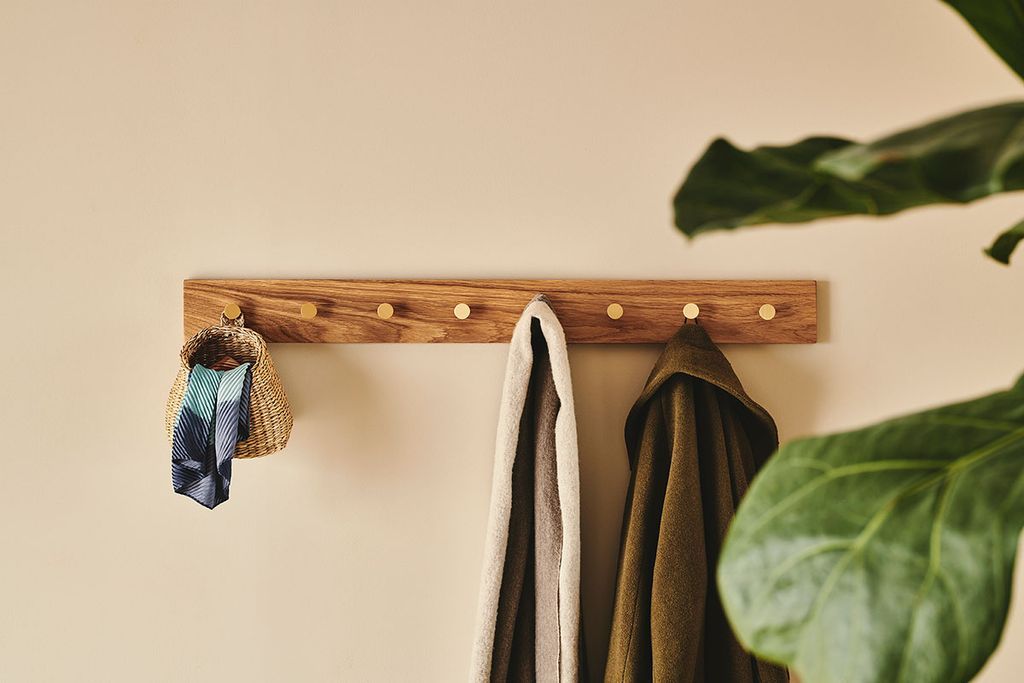 Moud Home Oak Knagerække Egetræ Med Messing Knager Tøjkrog