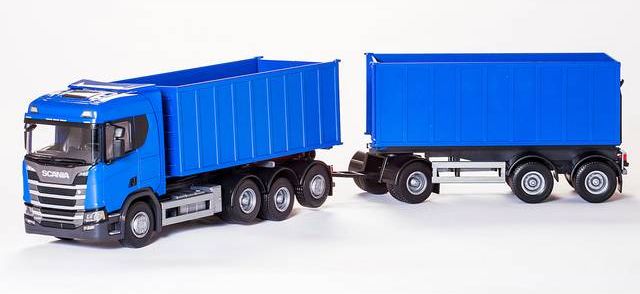 Emek legetøjsbil lastbil m. kroghejs scania blå 1:25