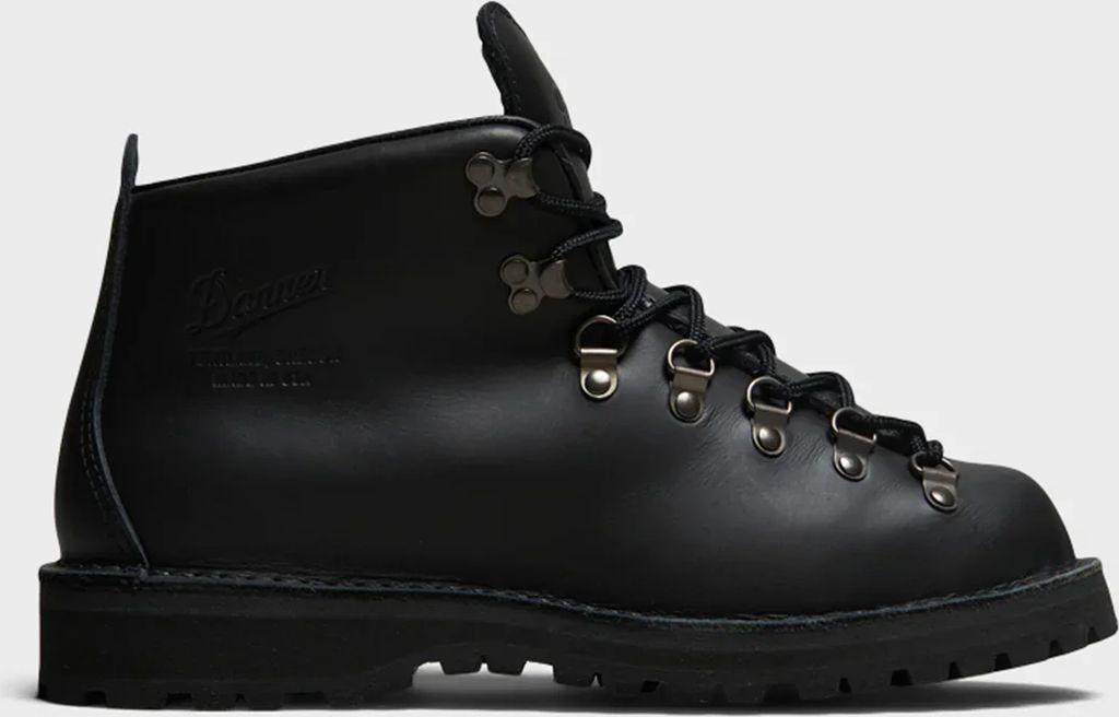 Women's Mountain Light Shoes in Black