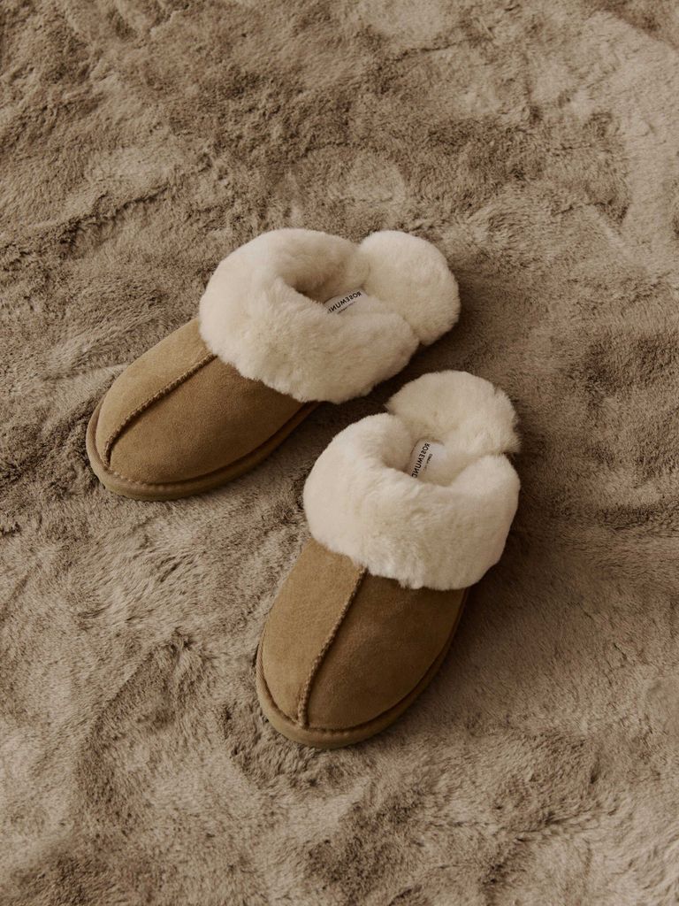 rhsydney shearling reversed slippers almond