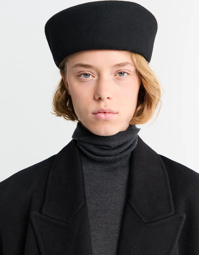 noxley pillbox hat in black