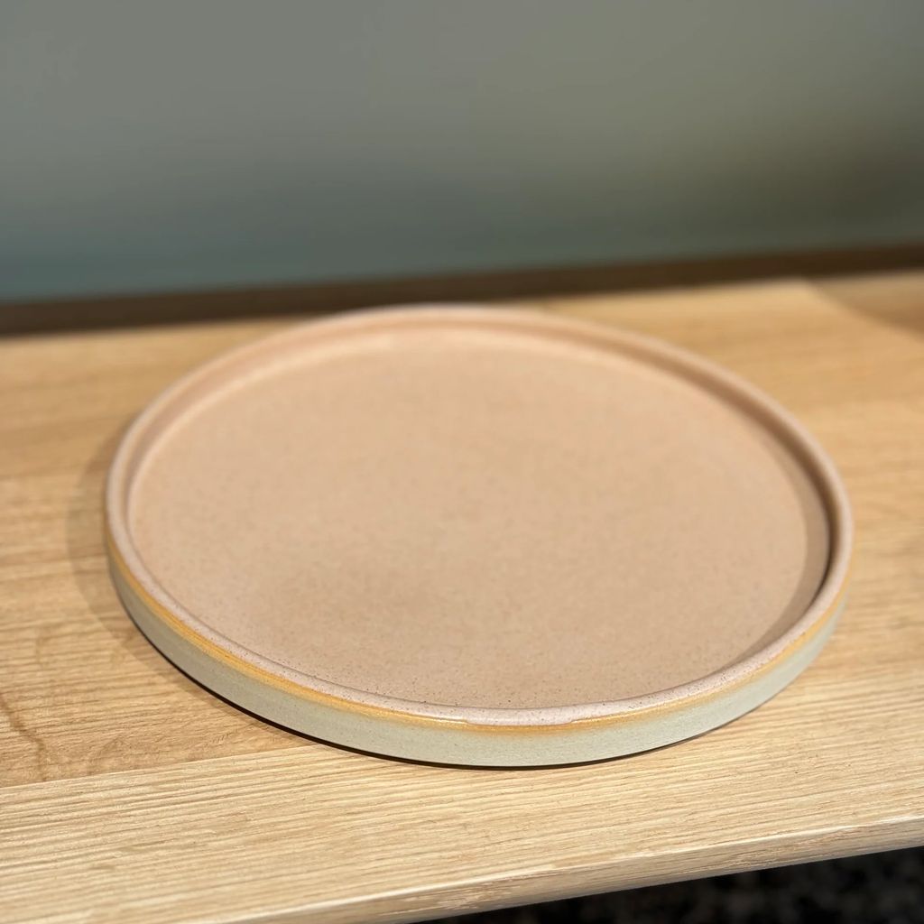 oda tallerken medium, “birk kaffe” - julie damhus