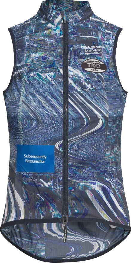 pas normal studios t.k.o. women's mechanism stow away gilet - human error blue