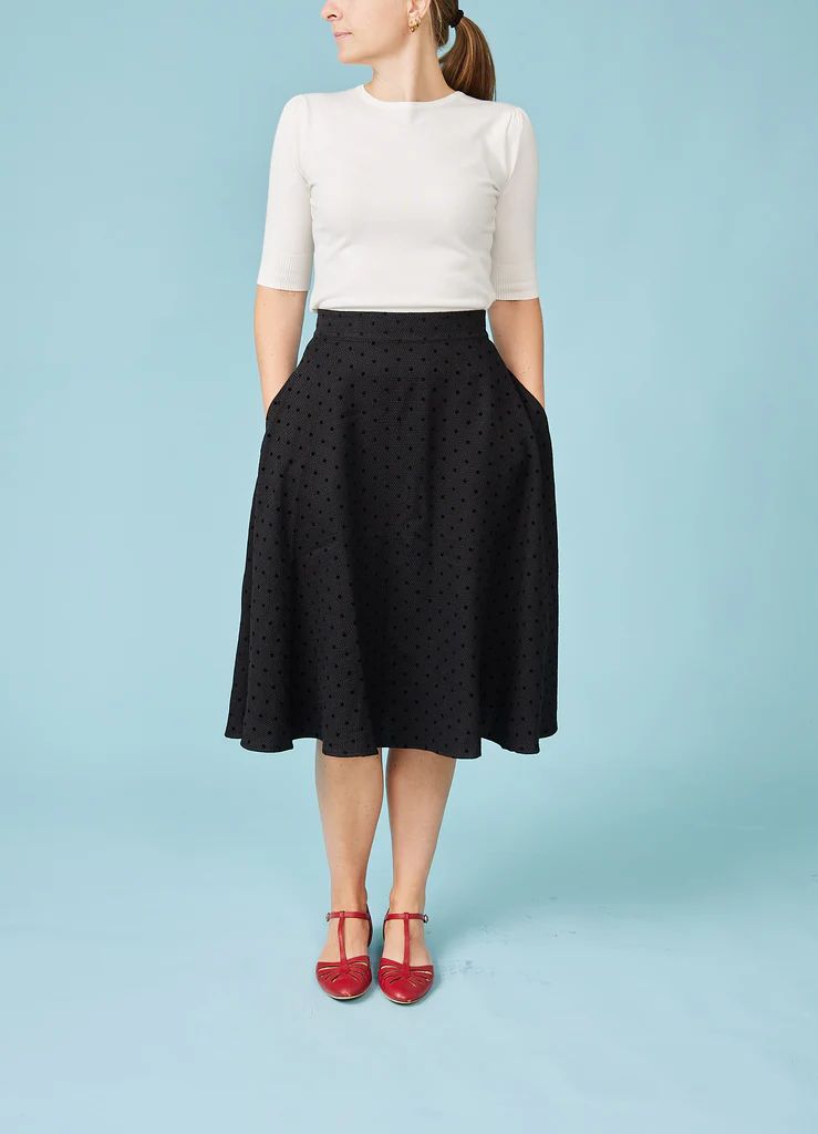 Banned Apparel Retro Mellemlang Nederdel Annie Rose Spot Skirt - Sort