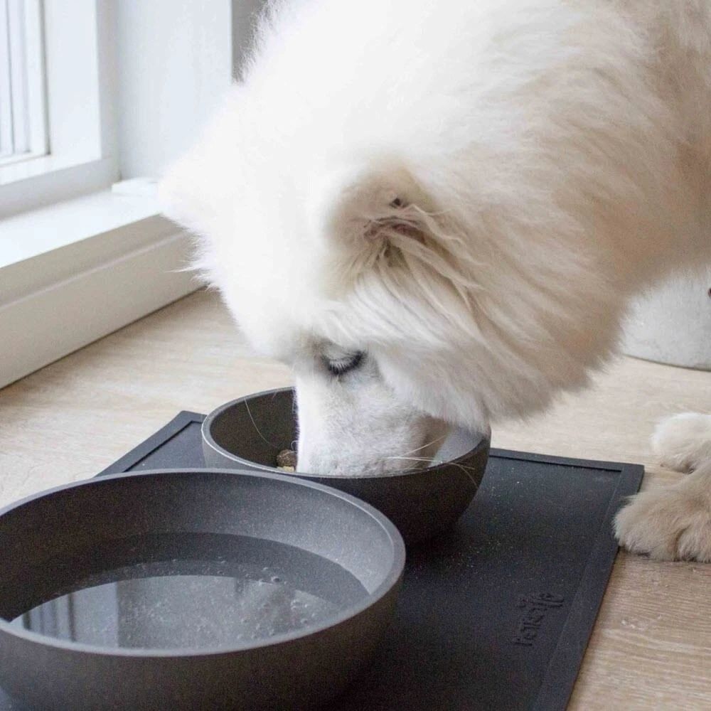 District 70 Serve Skålunderlag til Hunde og Katte - 50x35cm - Mørkegrå