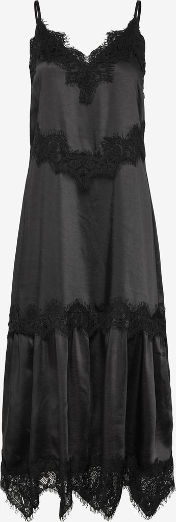dress with lace detail