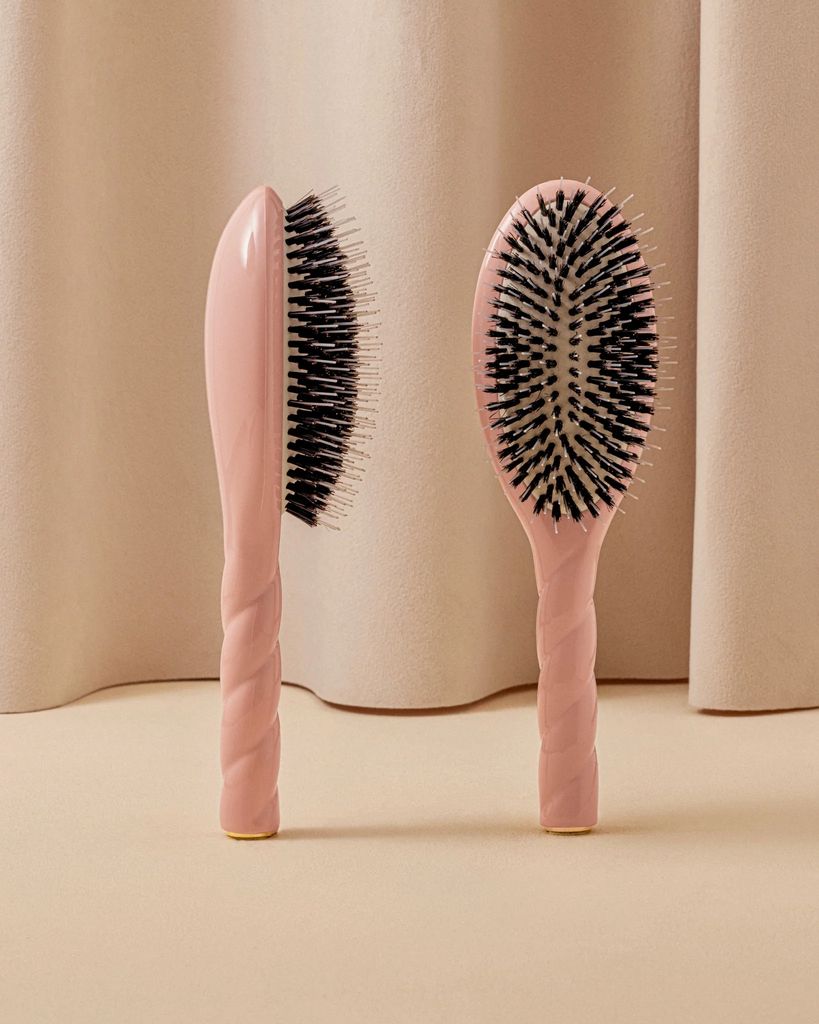 boar bristle hairbrush powder pink n.02