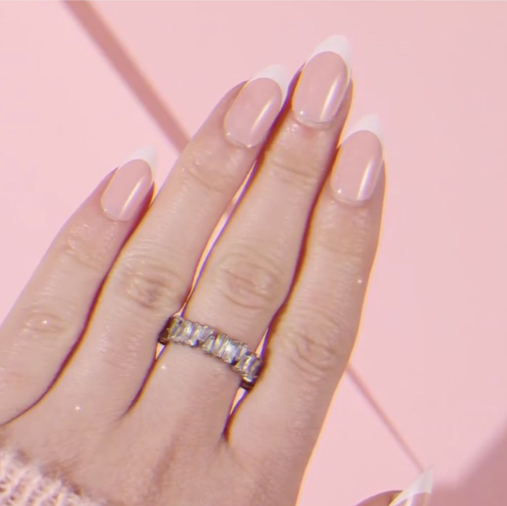 Elegant Touch French - 122