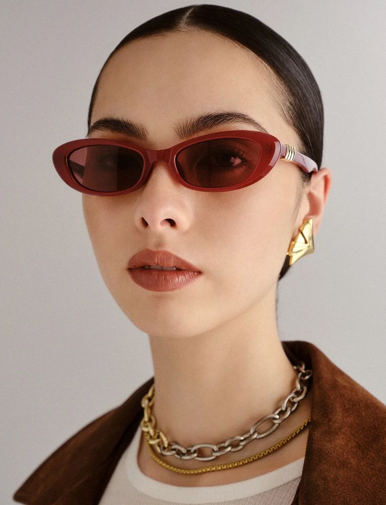 the whisperer - cat-eye