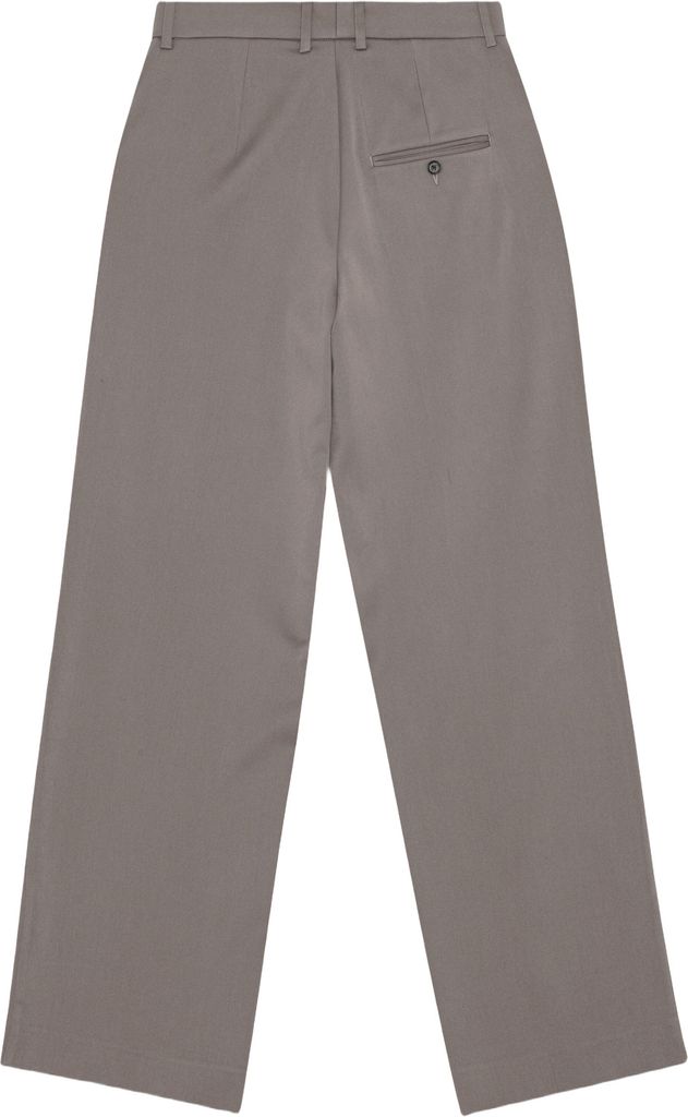 wide pants with pleats
