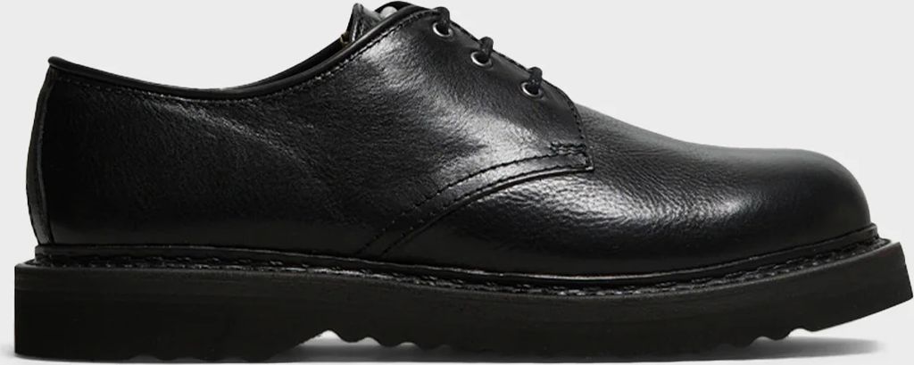 tramper shoe in black supple