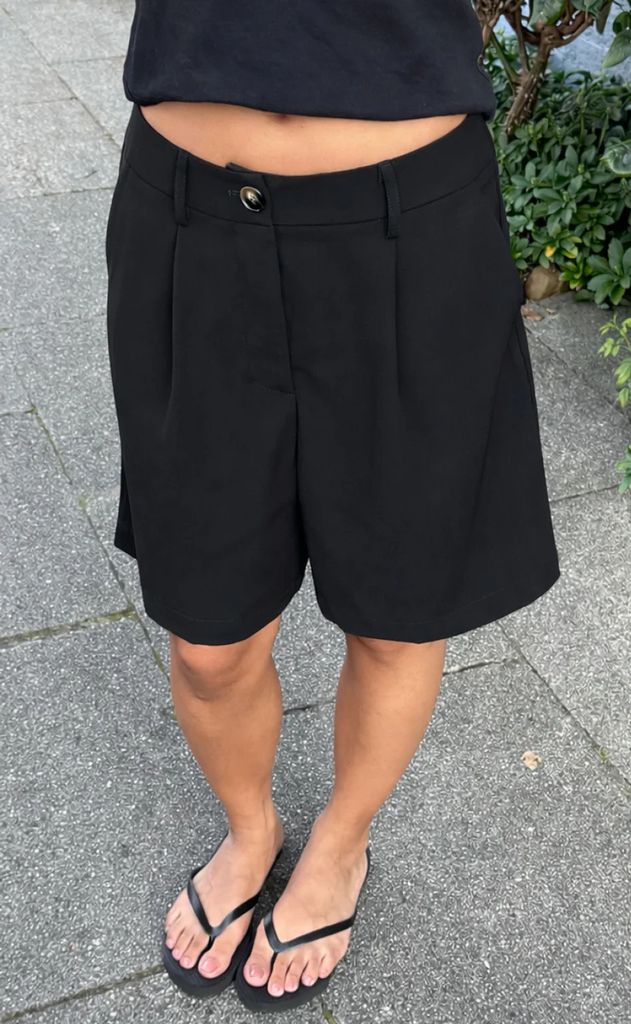 Say INA Copenhagen Shorts - Black