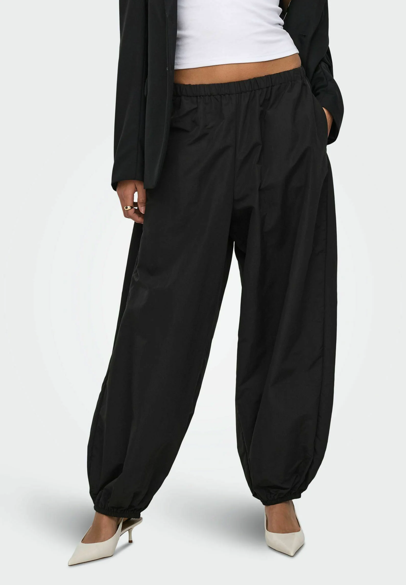 parachute pants onlazra barrel fit - bukser - black