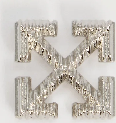 arrow textured mono earring unisex - én ørering - silver-coloured