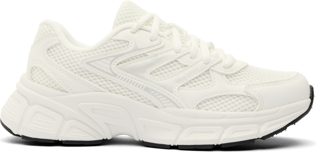 w on track sneaker
