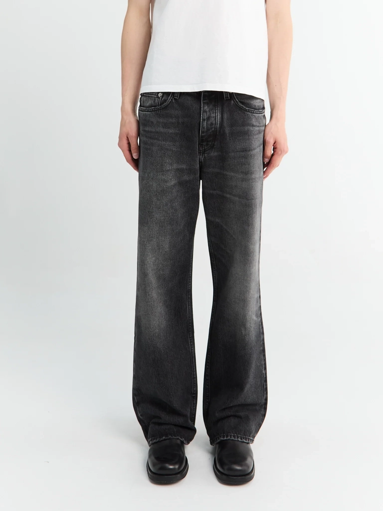 relaxed boot jeans in deep black worn