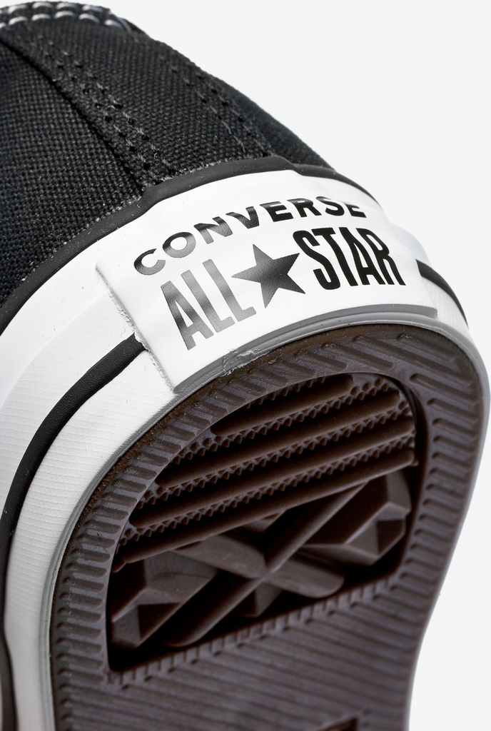converse – chuck taylor all star ox – svarta sneakers med bred passform
