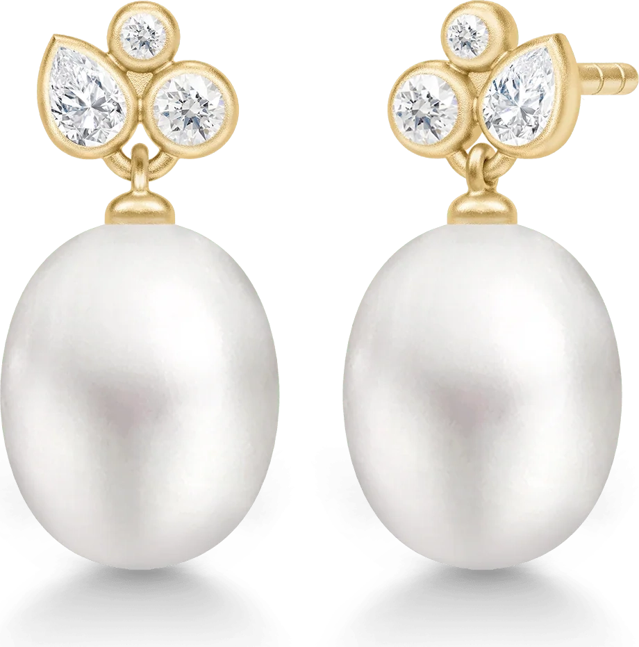 treasure earrings white pearl