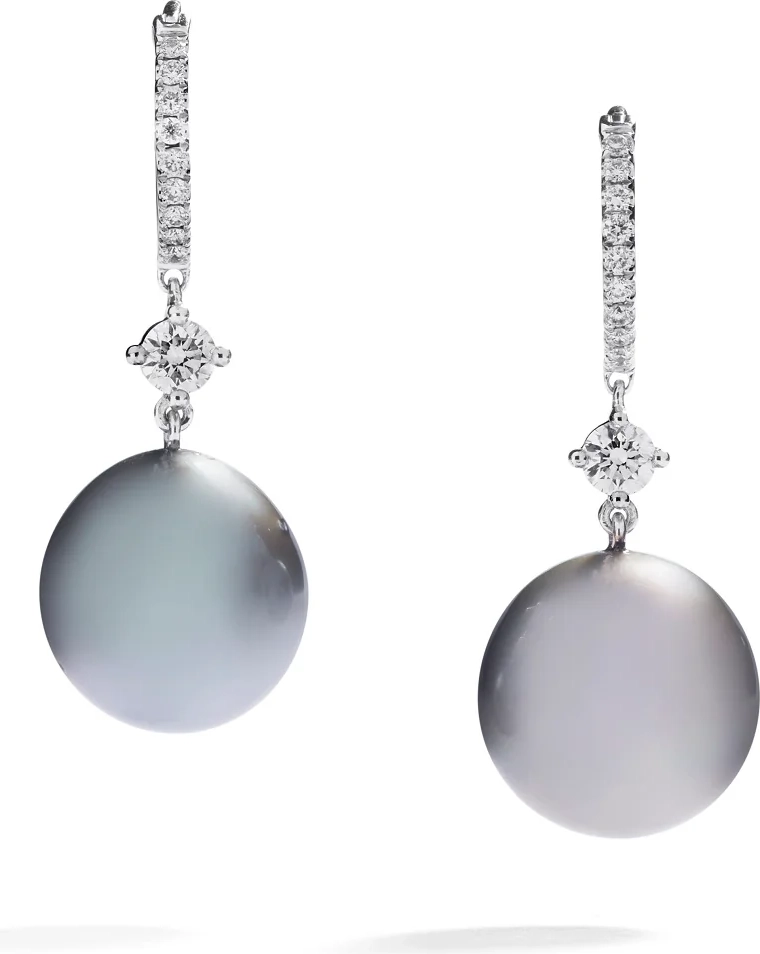 perleøreringe med tahiti kulturperler og i alt 0,26 ct. brillanter