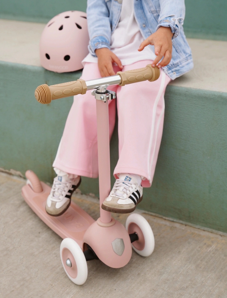 Banwood Banwood Classic Helmet - Matte  Black - Pink - ONE SIZE