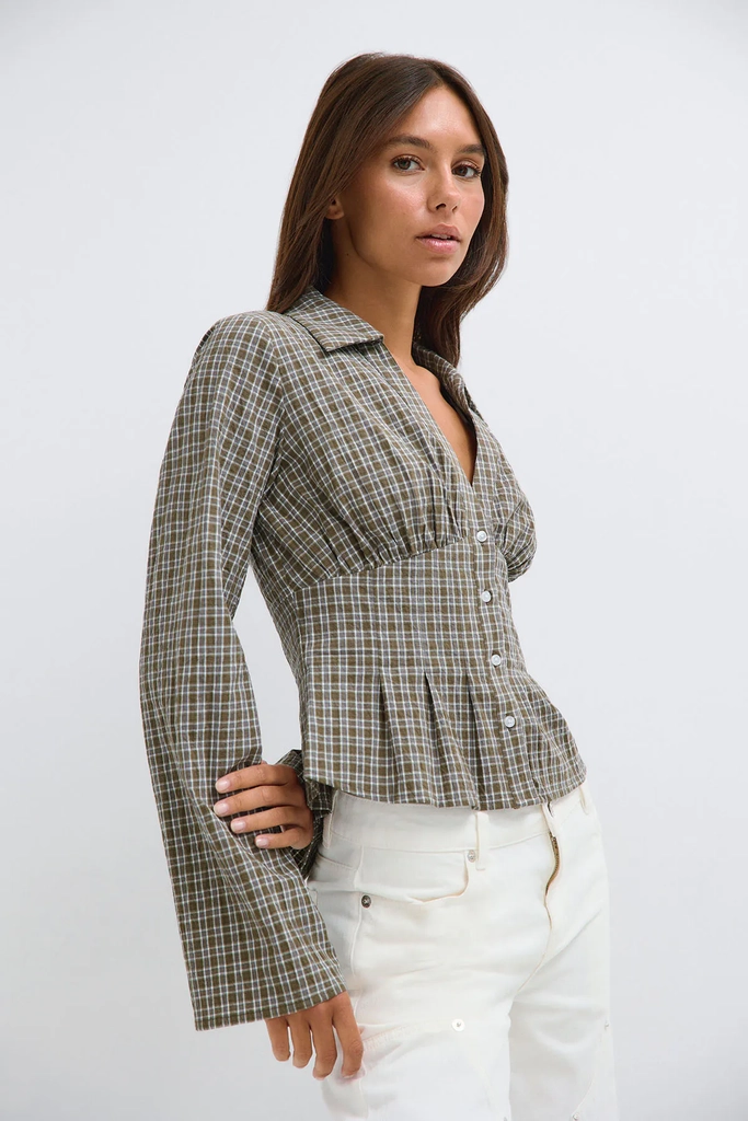 shaped shirt