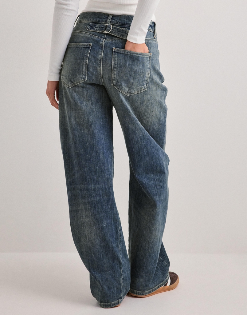 Nelly Twisted Barrel Buckle Jeans - Blå