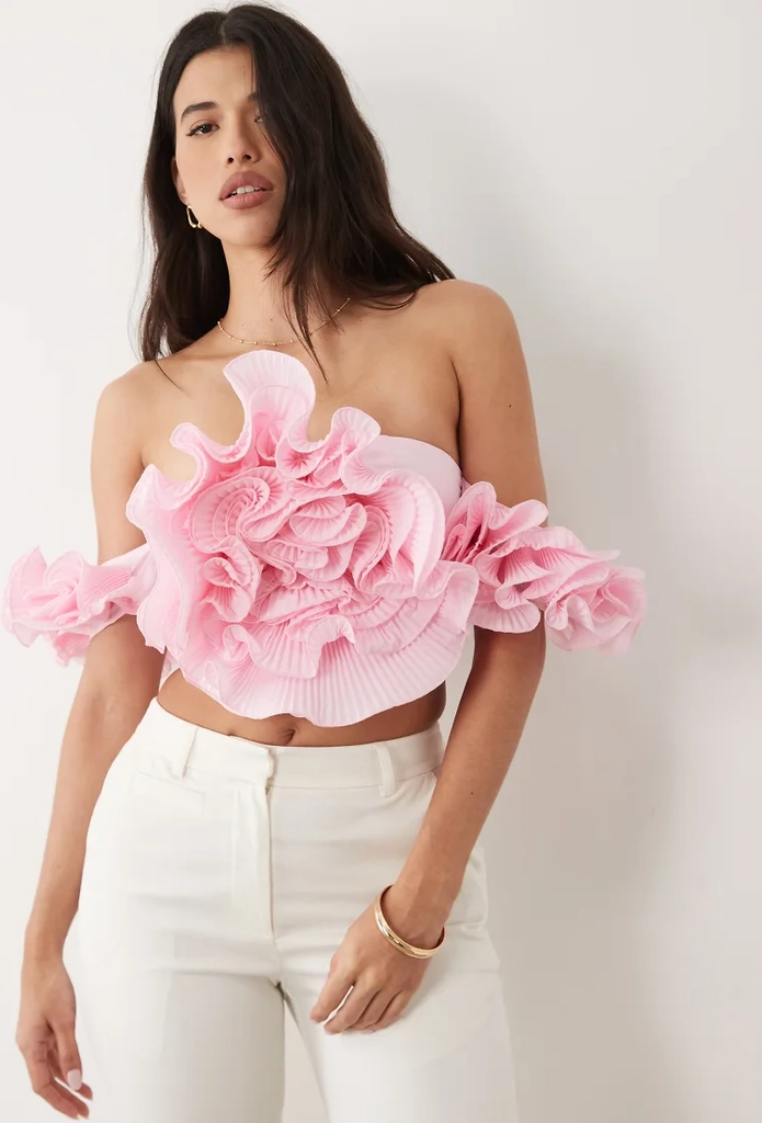 asos luxe topp med bara axlar och 3d-blomdetalj i rosa