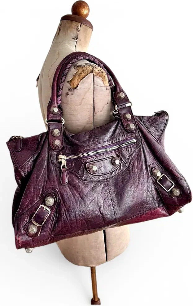 city leather handbagbalenciaga