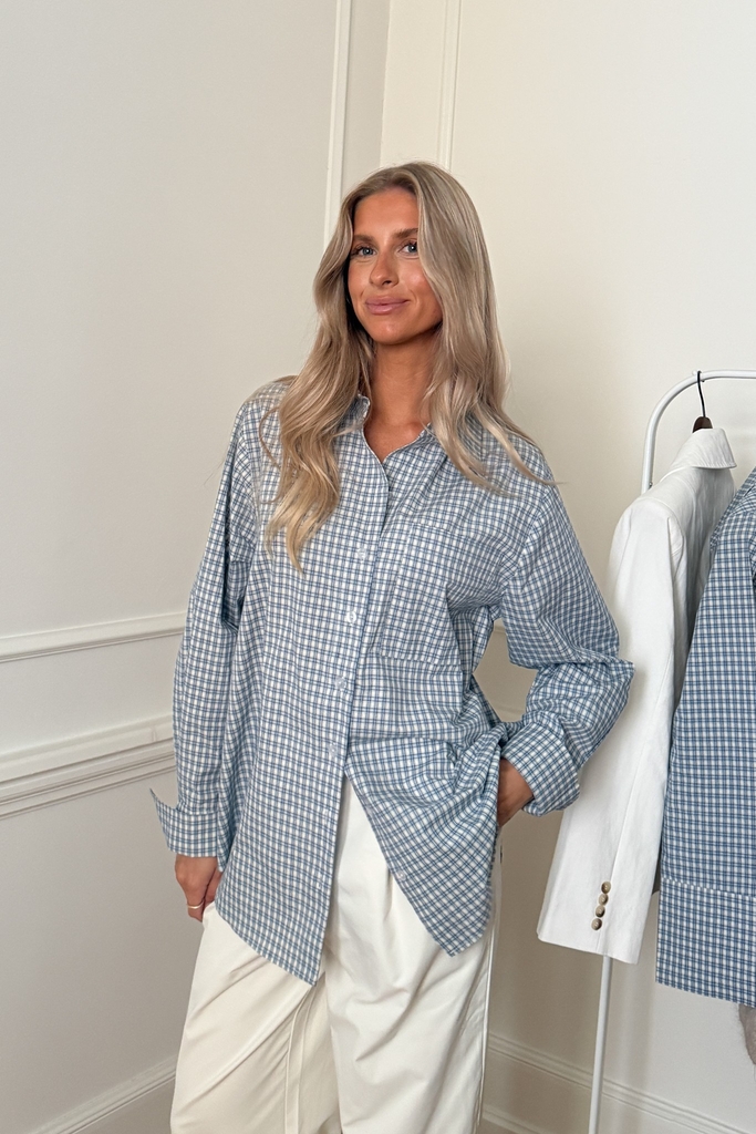 BYIC Isabellaic Shirt Kvinde Blue Checks Langærmede Bluser Str S - hos Magasin