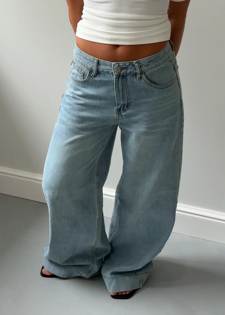 alma jeans