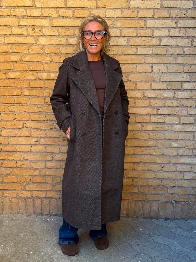 vmeva coat - chocolate torte