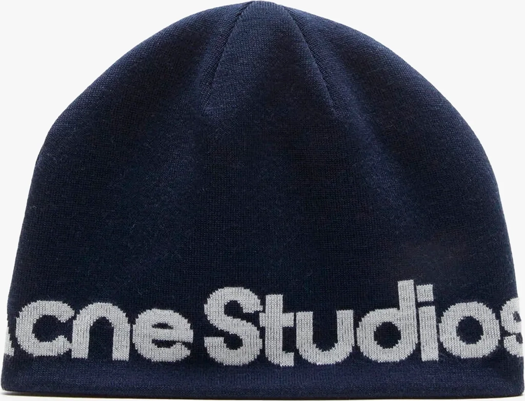 kort sport beanie i navy og hvid