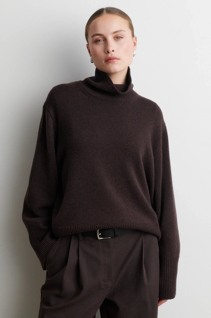 alpha knit t-neck