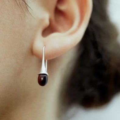 emberly drop earrings - silver