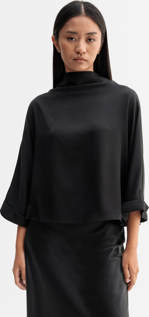 thia silk tee black