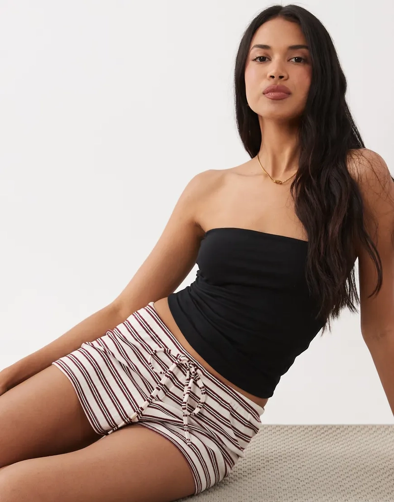 Gina Tricot - Lyserøde superbløde shorts med løbesnor og striber
