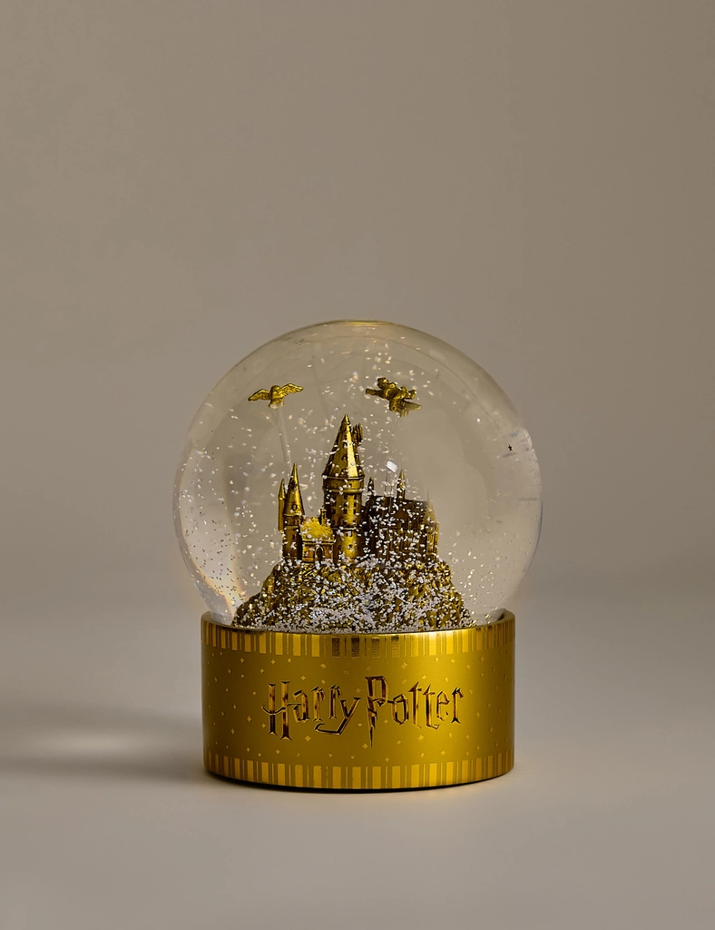 harry potter™ hogwarts light up extra large snow globe