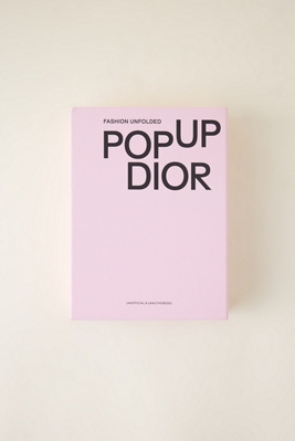 fashion unfolded: pop-up book
