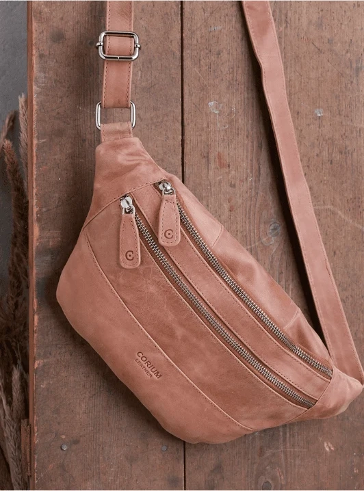 corium bæltetaske i ægte skind i flot patineret latté vintage
